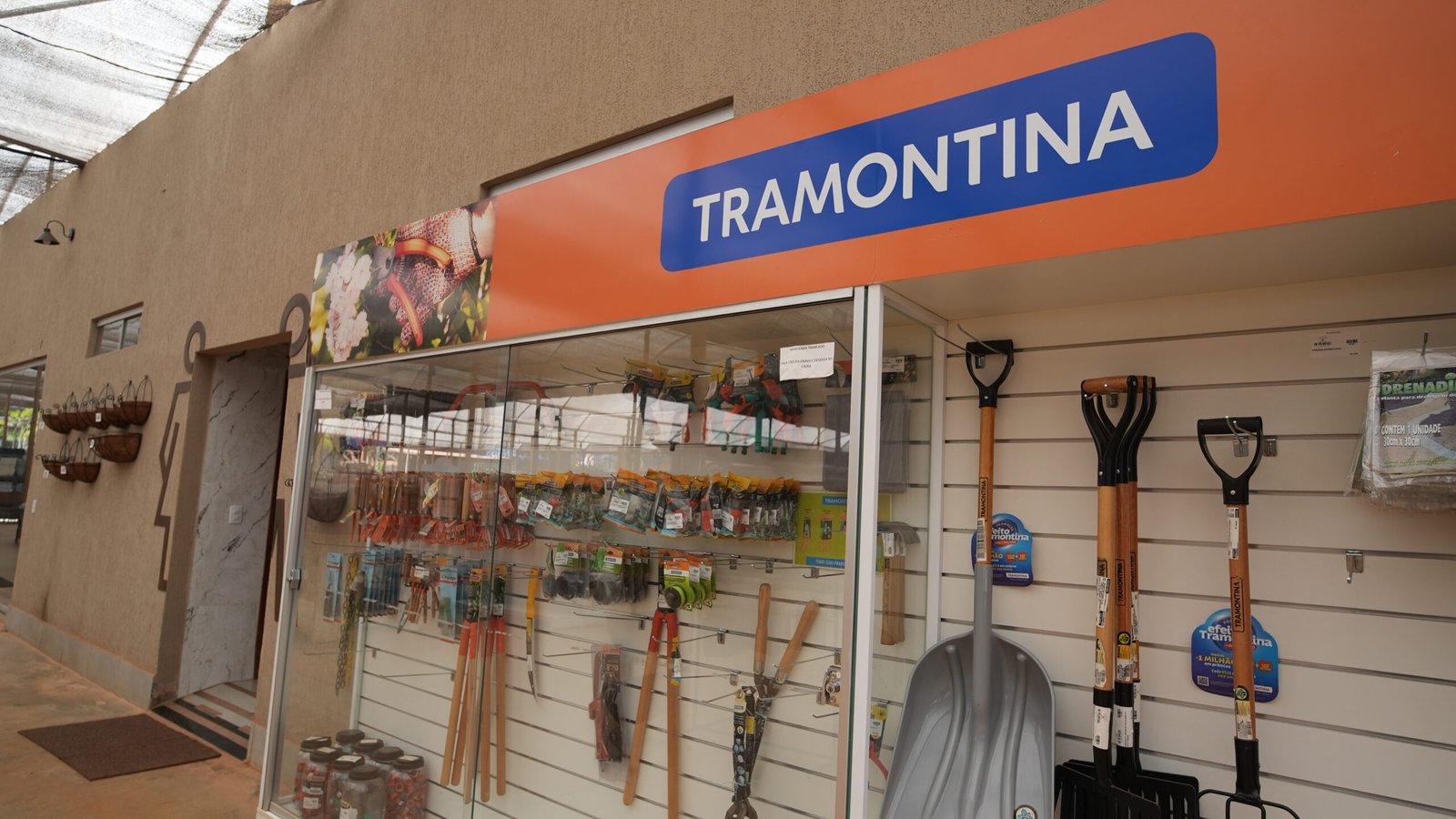 Ferramentas para jardinagem em Brasília da DF Plantas para cuidados e cultivo